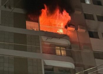 FOGO NO VILAGGIO TREBBIANNO27.04.2023 | 16h02 Tamanho do texto A- A+ Moradores são autorizados a voltar; 4 apês seguem interditados