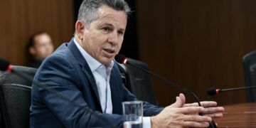 Governador vistoria obras do socioeducativo e assina convênios em Barra do Garças