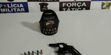 Força Tática prende mulher com arma escondida em carro em Rondonópolis