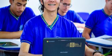 Seduc orienta estudantes a conferirem locais de prova e cartão de confirmação do Enem 2023