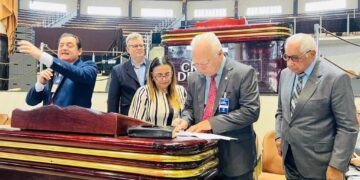 CREA-MT assina convênio social com a COMADEMAT