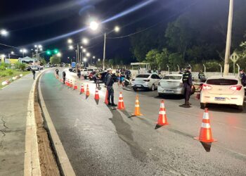 Cinco motoristas são presos por embriaguez e 64 multados em Várzea Grande