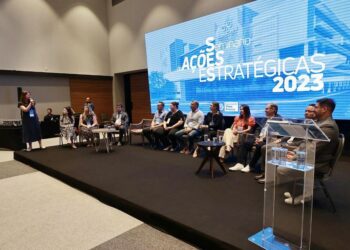 SES realiza seminário para definir gestão de novos hospitais e planejar metas institucionais