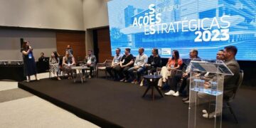 SES realiza seminário para definir gestão de novos hospitais e planejar metas institucionais