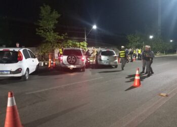 Operação Lei Seca termina com 14 motoristas presos por embriaguez ao volante na Avenida das Torres