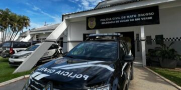 Homem é preso em flagrante por tentativa de feminicídio após agredir companheira até ela desmaiar