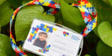 Lei de Deputado já  emitiu mais de 4,9 mil Carteiras de Identificação dos Autistas