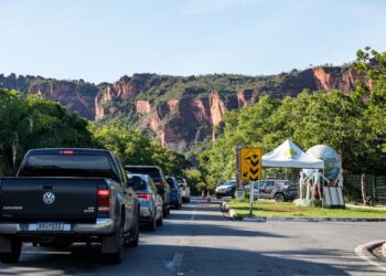 Trânsito no Portão do Inferno está liberado em meia pista