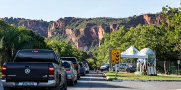 Trânsito no Portão do Inferno está liberado em meia pista