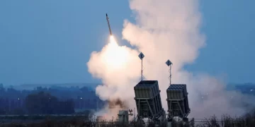 Hamas dispara foguetes em direção a Israel no 1º dia de 2024