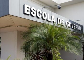 Escola de Governo abre inscrições para três cursos presenciais em fevereiro; confira