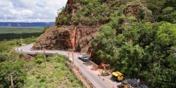 Trânsito no Portão do Inferno está liberado em meia pista