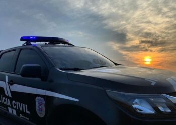 Jovens envolvidos em roubo e cárcere privado de família são detidos em flagrante em Cáceres