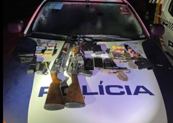 Polícia Militar prende casal por tráfico internacional de armas de fogo e apreende munições
