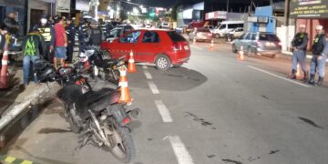 Fiscalização da Lei Seca prende 12 motoristas por embriaguez e um por dirigir com CNH suspensa