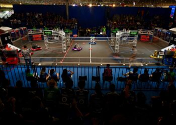 Estudantes da rede estadual enfrentam desafio nacional de robótica em Brasília