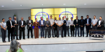 Polícia Militar realiza cerimônia de homenagens para turma pioneira de oficiais da instituição