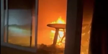 Em guerra com Bivar, presidente do União Brasil tem casa incendiada