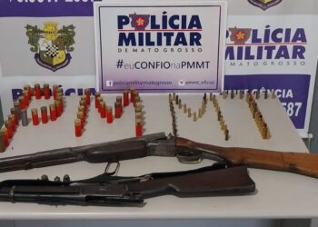 Dupla é presa pela Polícia Militar com espingardas e munições sem registro em Guiratinga