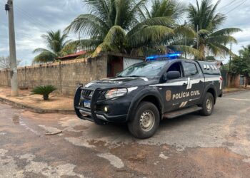 Integrantes de facção criminosa envolvidos em tentativa de homicídio de detenta são alvos de operação