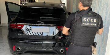 Investigado burlou medidas cautelares para gastar dinheiro do tráfico em viagens luxuosas e voo de paraquedas