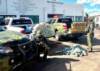 Gefron apreende 420 quilos de entorpecente e prende dois suspeitos de tráfico de drogas