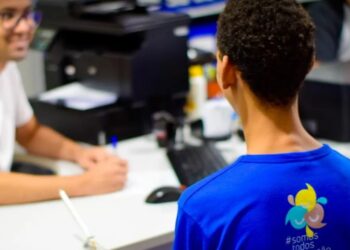 Seduc divulga segunda chamada de estudantes selecionados para intercâmbio na Inglaterra