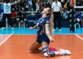 Esportes Praia Clube e Minas são finalistas da Superliga Feminina de Vôlei