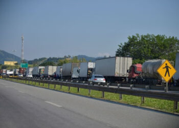 Motoristas C, D e E têm até 30/5 para realizarem exame toxicológico