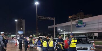 Operação Lei Seca prende oito motoristas por embriaguez e um com mandado de prisão em aberto