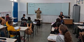 Bombeiros realizam palestra em escola sobre conscientização e prevenção de queimadas urbanas e florestais