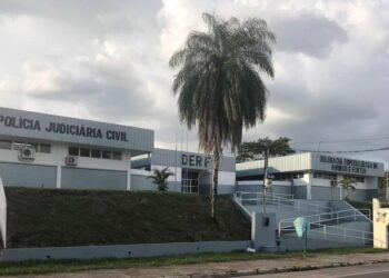 Polícia Civil prende em flagrante homem que extorquiu idosa e filho por suposta dívida de agiota