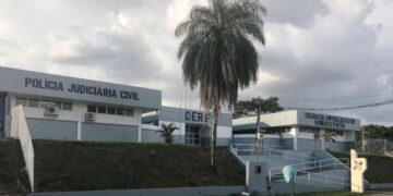 Polícia Civil prende em flagrante homem que extorquiu idosa e filho por suposta dívida de agiota