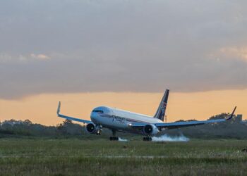 Base Aérea de Canoas recebe cerca de 30 toneladas de donativos da Itália