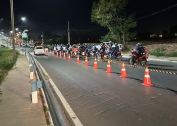 Operação resulta em 107 multas e remoção de 69 motocicletas em Cuiabá