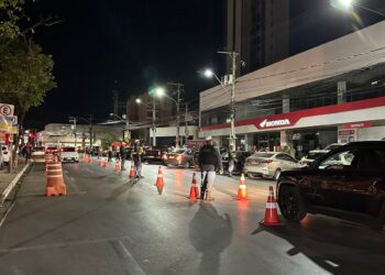 Operação prende 13 condutores embriagados na Avenida Isaac Póvoas