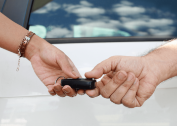 Transferência de documento de veículo pode ser feita online; saiba como