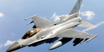 FAB estuda adquirir caças norte-americanos F-16 usados