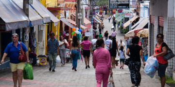 Setor de calçados e confecções terá redução de ICMS até 2026, orienta Sefaz