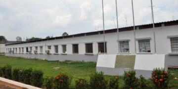 Polícia Civil cumpre mandados contra líder de facção criminosa preso na Mata Grande