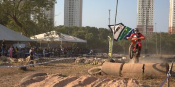 Mais de 100 competidores participam do 2º Moto Encontro da Companhia Raio da PM