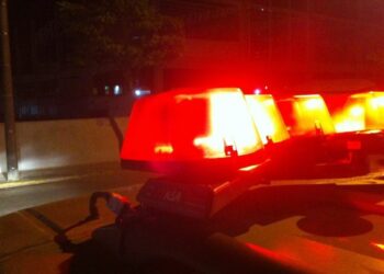 Polícia Militar prende homem por tentativa de homicídio e agressão contra funcionário