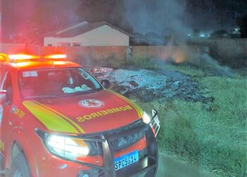 Corpo de Bombeiros Militar combate três incêndios em terrenos baldios