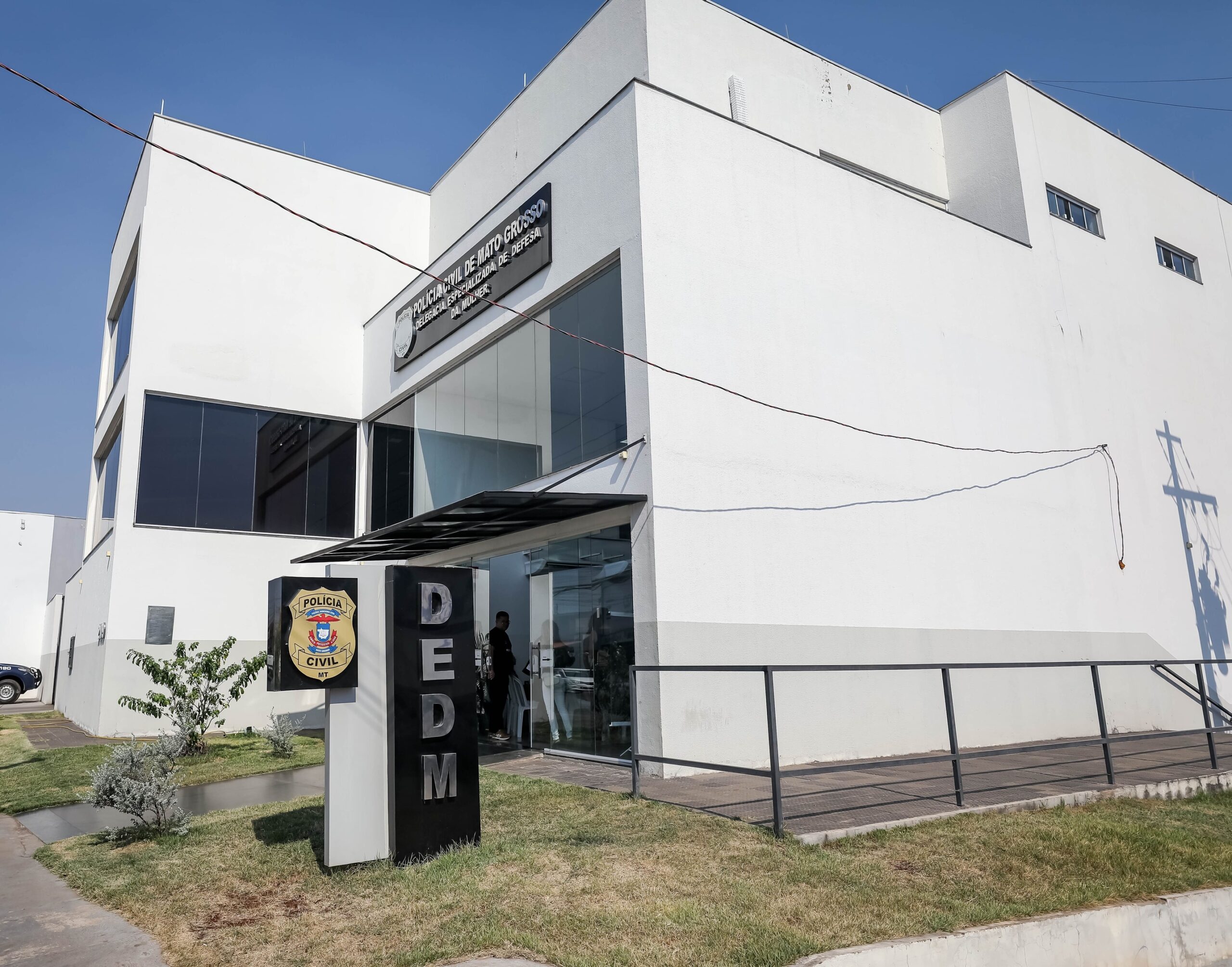 Polícia Civil cumpre prisão de policial investigado por crimes de violência doméstica