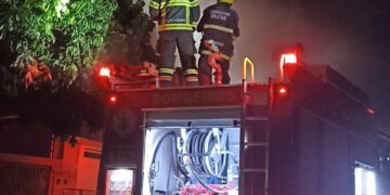 Incêndio em poste de energia elétrica é contido pelo Corpo de Bombeiros Militar