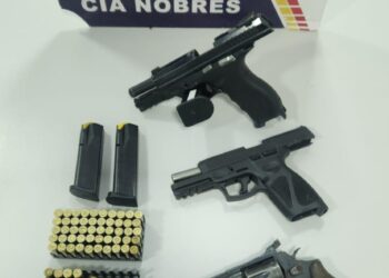 Polícia Militar prende homem em flagrante com três armas de fogo em Nobres