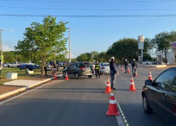 Operações Lei Seca fiscalizam 290 veículos e fazem 16 autuações criminais neste fim de semana