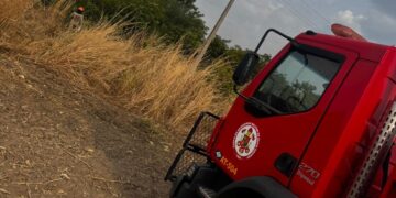 Bombeiros combatem dois incêndios em Primavera do Leste