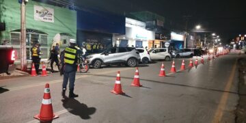 Fiscalização prende seis condutores embriagados e confecciona 97 autos de infração