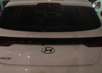 Rotam recupera veículo roubado e prende quatro pessoas por tráfico de drogas e receptação